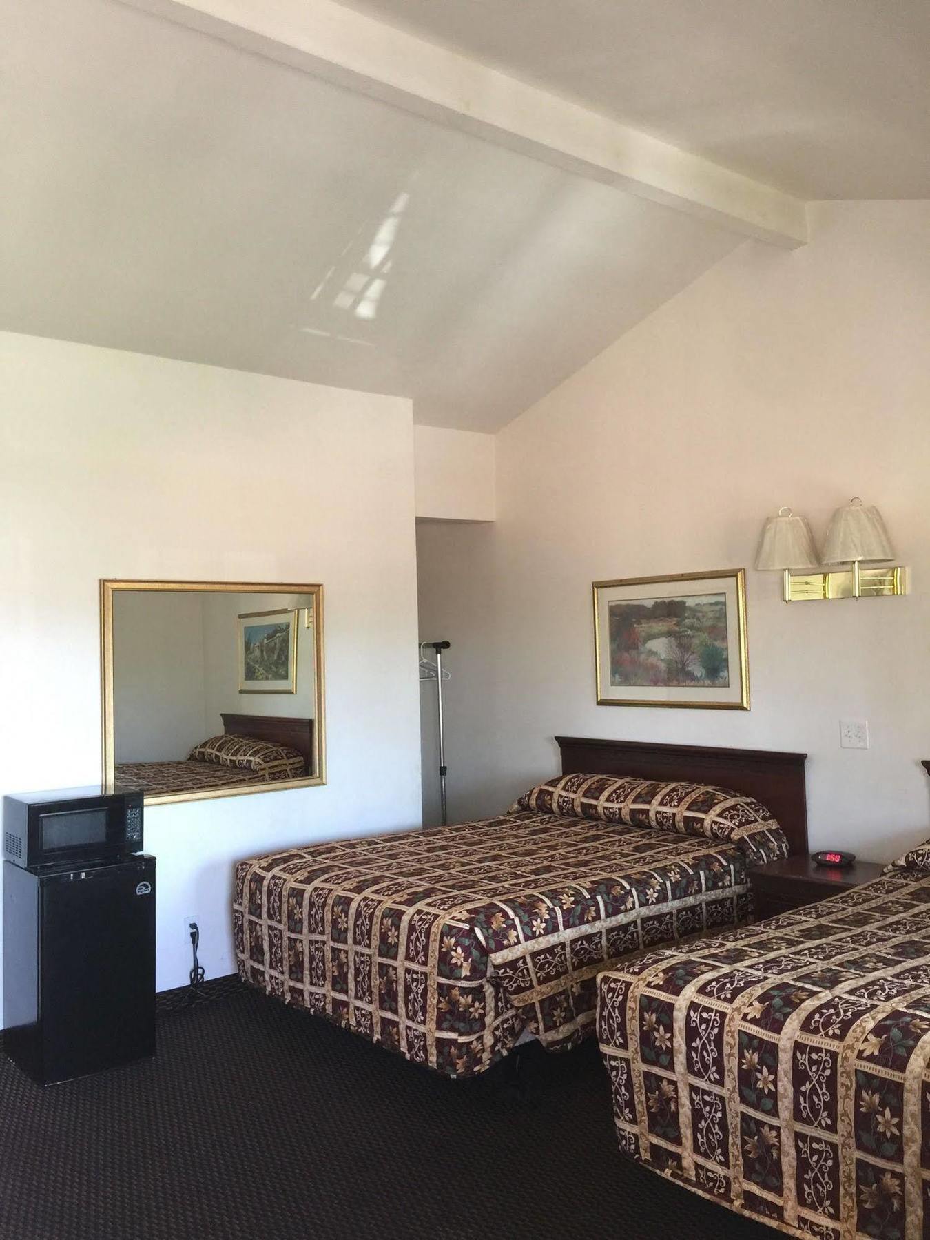 Escondido Inn Kültér fotó