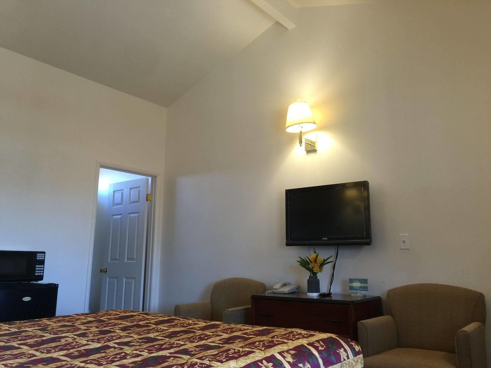 Escondido Inn Kültér fotó
