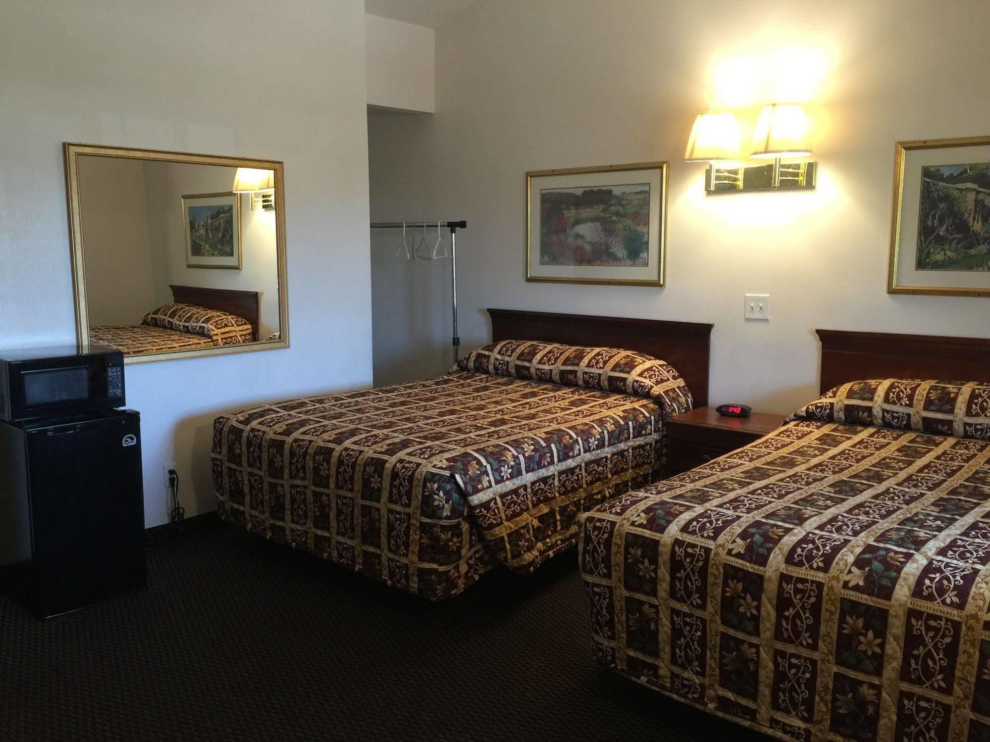 Escondido Inn Kültér fotó
